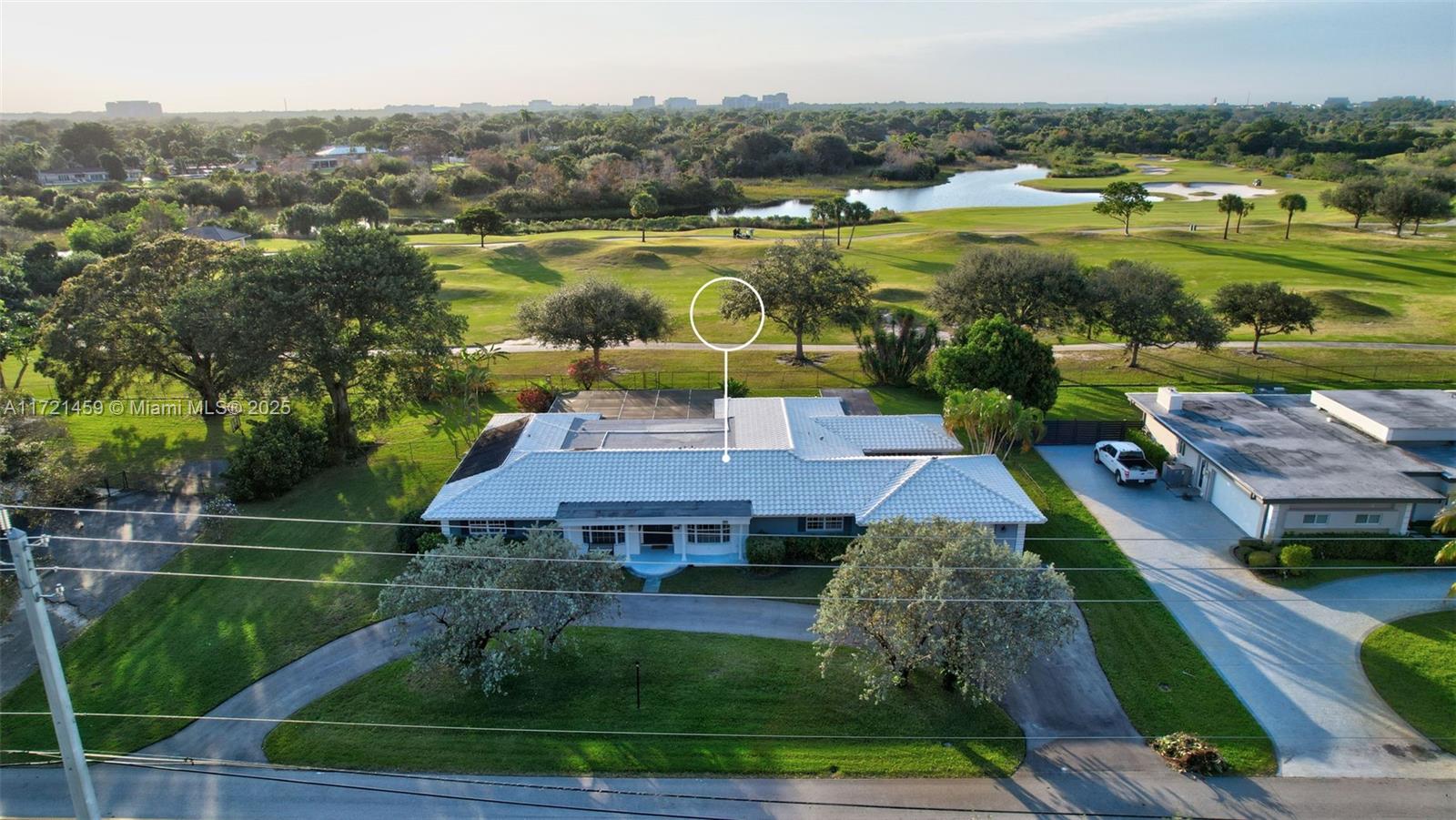 641 E Tropical Way
