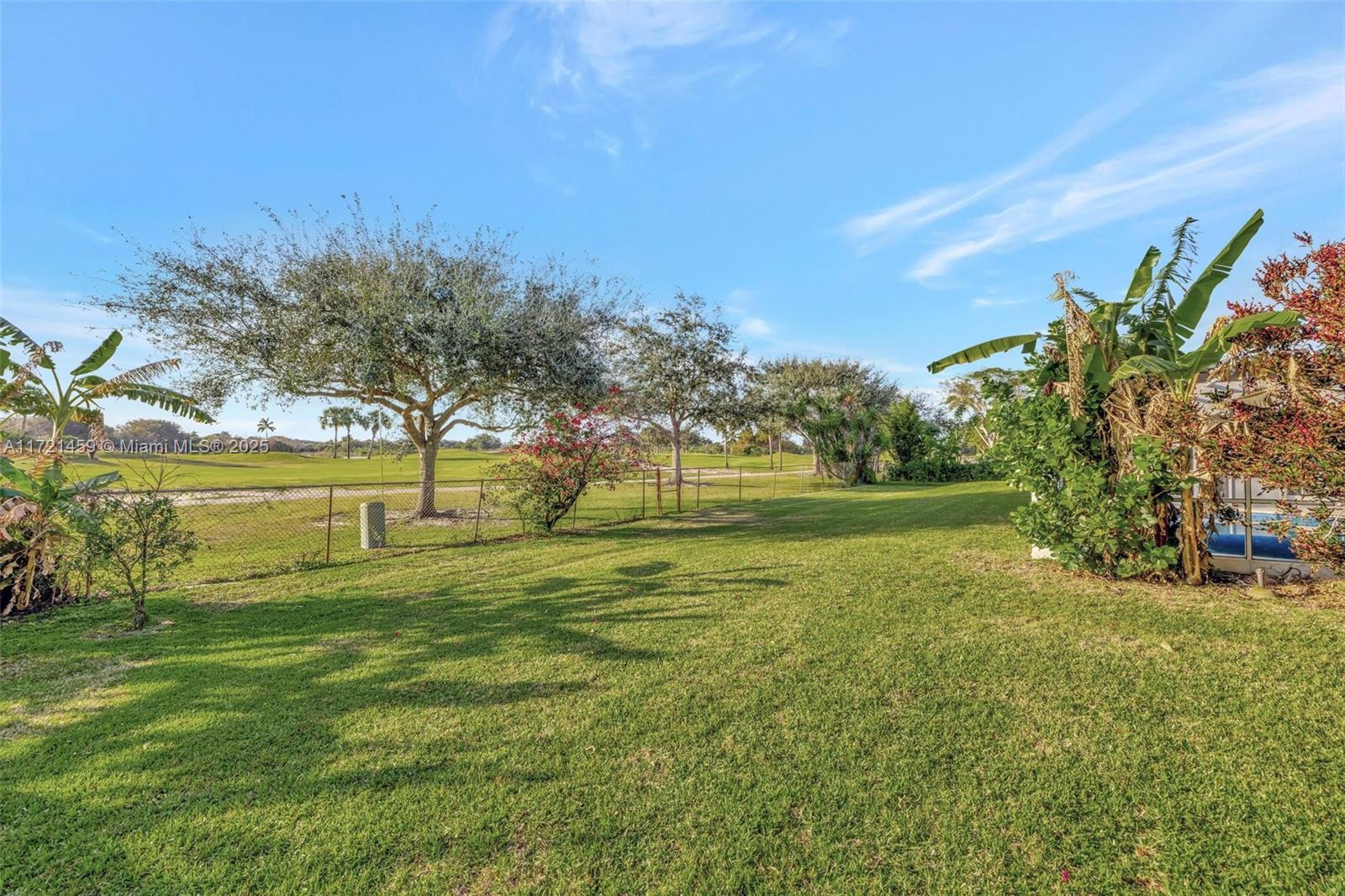 641 E Tropical Way
