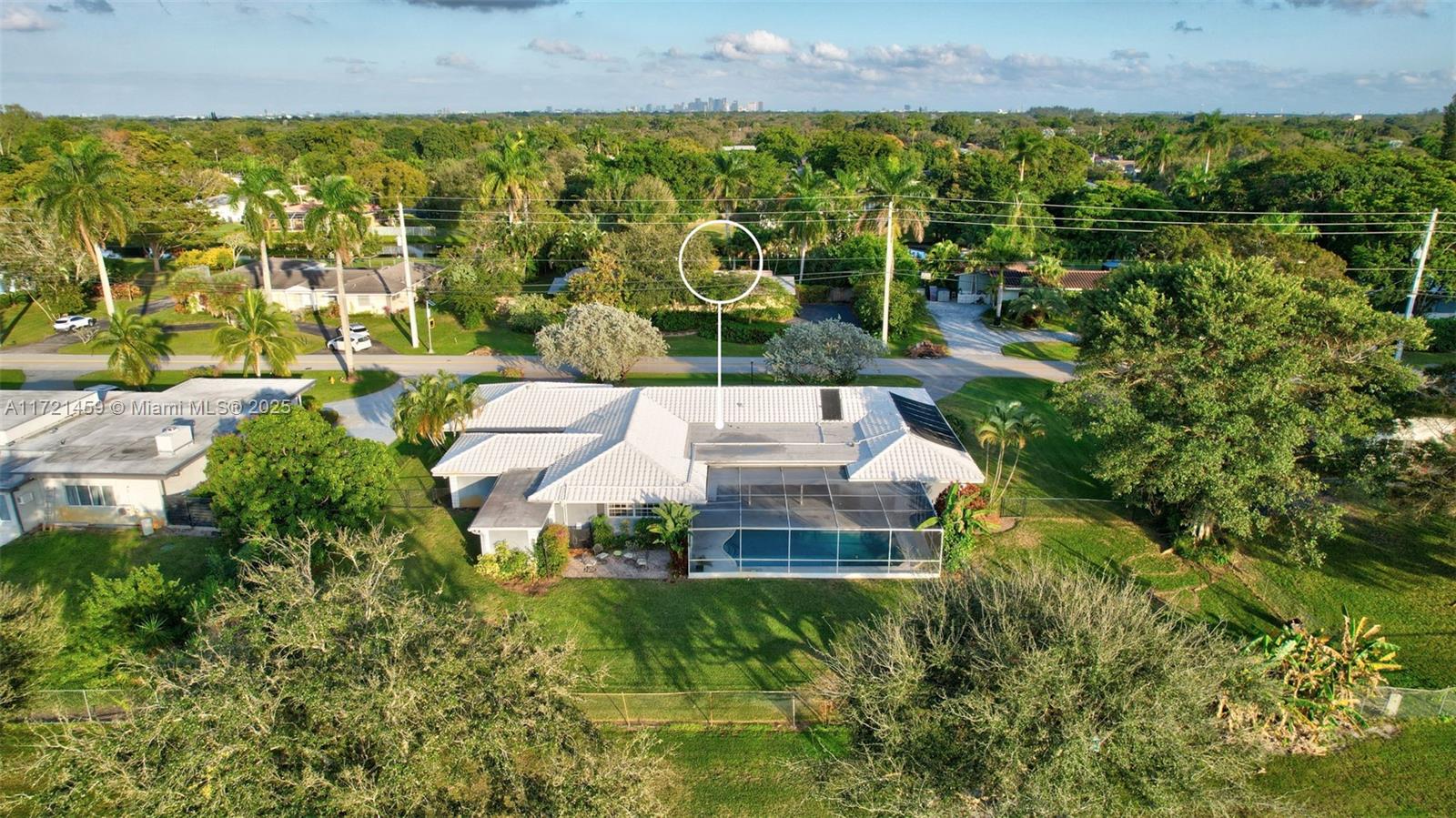 641 E Tropical Way