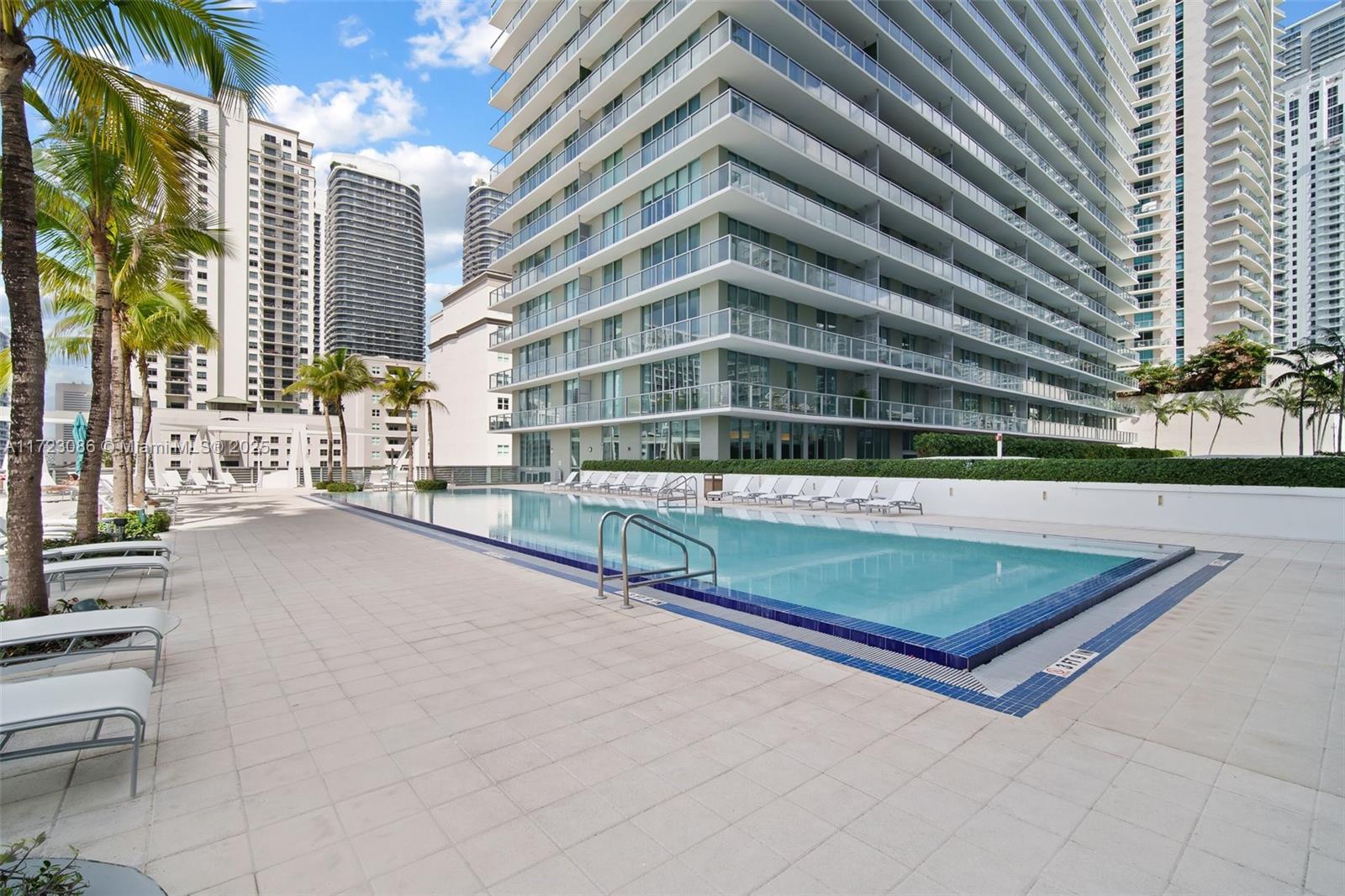 79 SW 12th St Unit: 2503-S