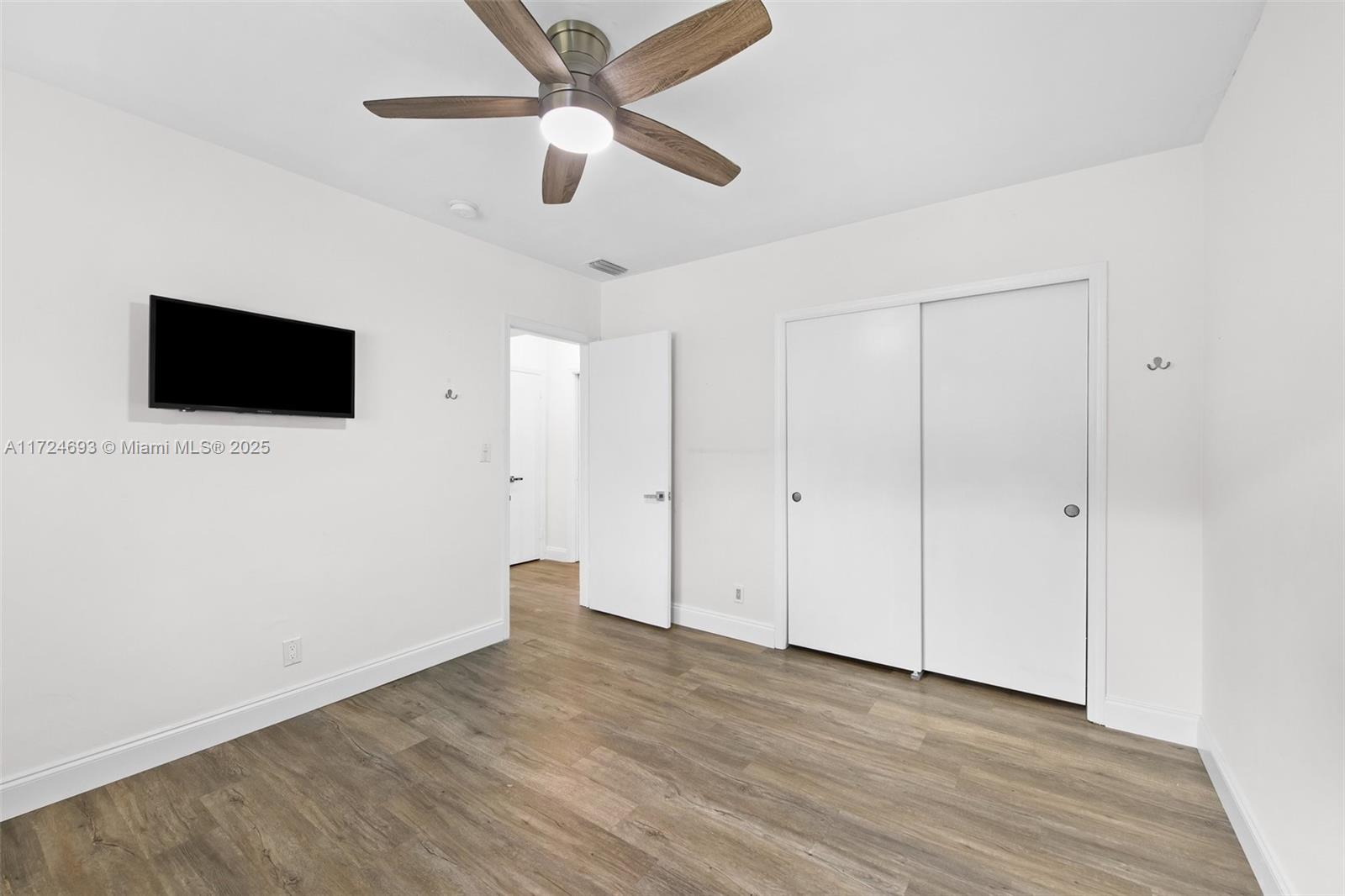 317 Farmington Dr