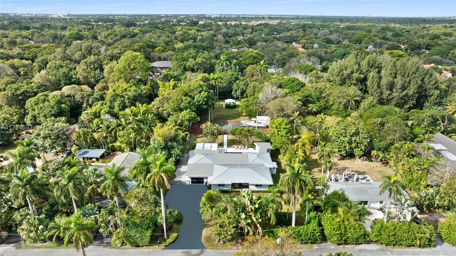 317 Farmington Dr