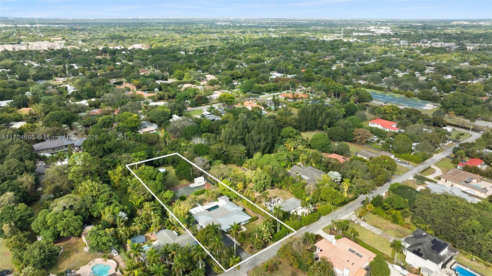 317 Farmington Dr