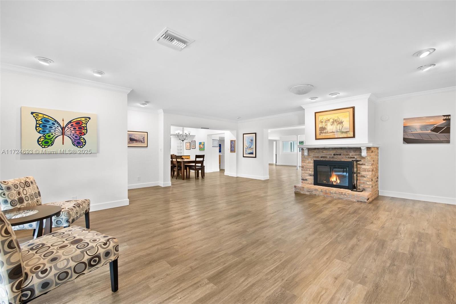 317 Farmington Dr