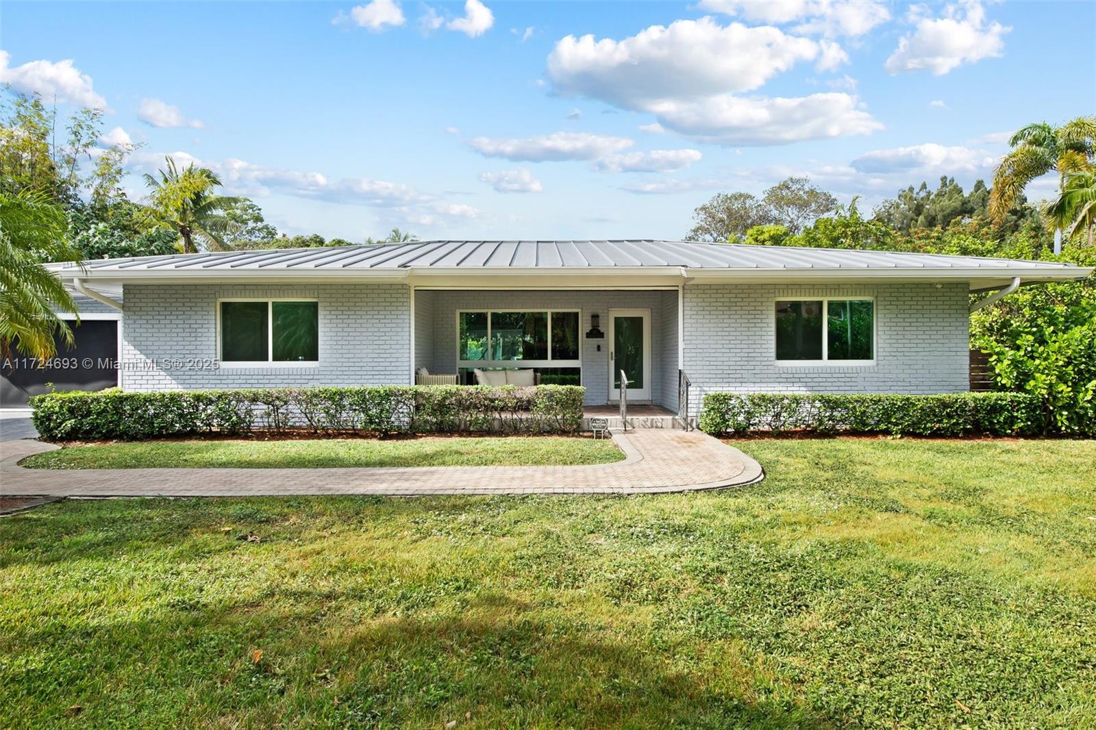 317 Farmington Dr