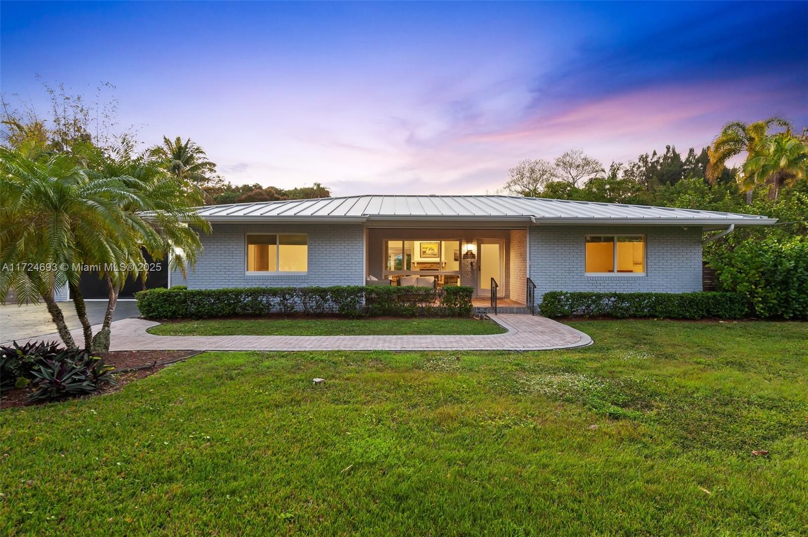 317 Farmington Dr