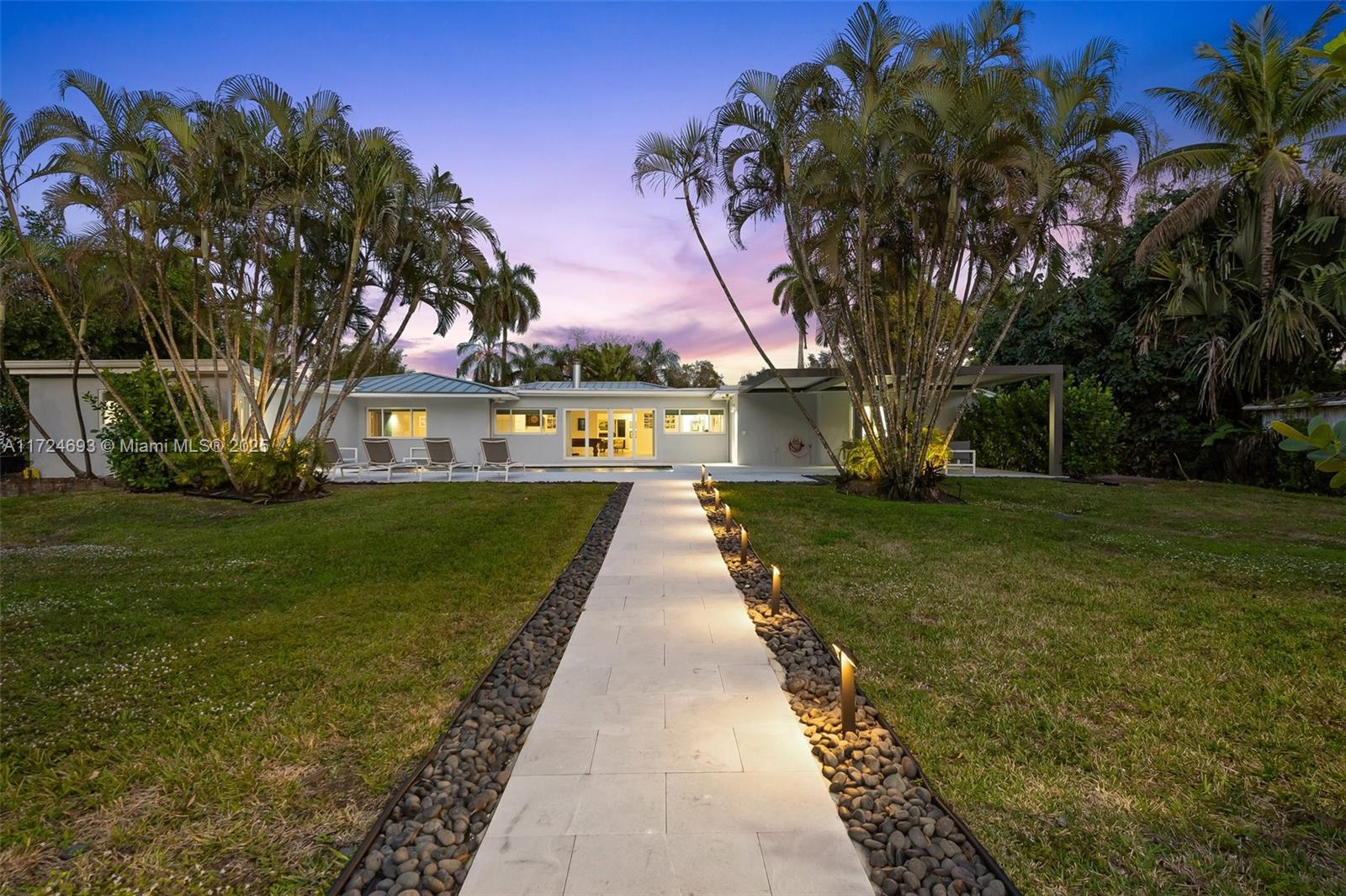 317 Farmington Dr