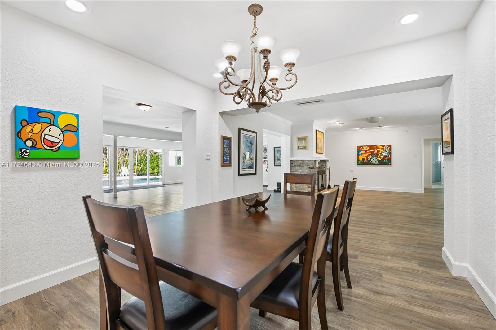 317 Farmington Dr
