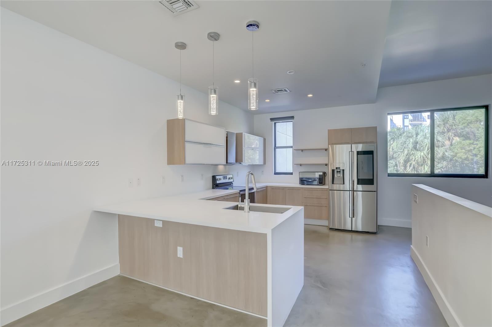 406 SE 1st Ct