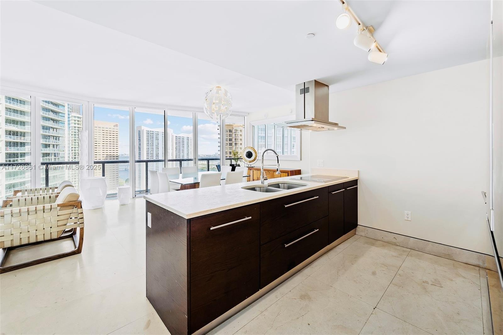 495 Brickell Ave # 2904