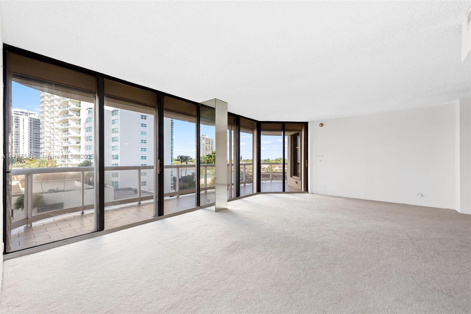 20191 E Country Club Dr # 504