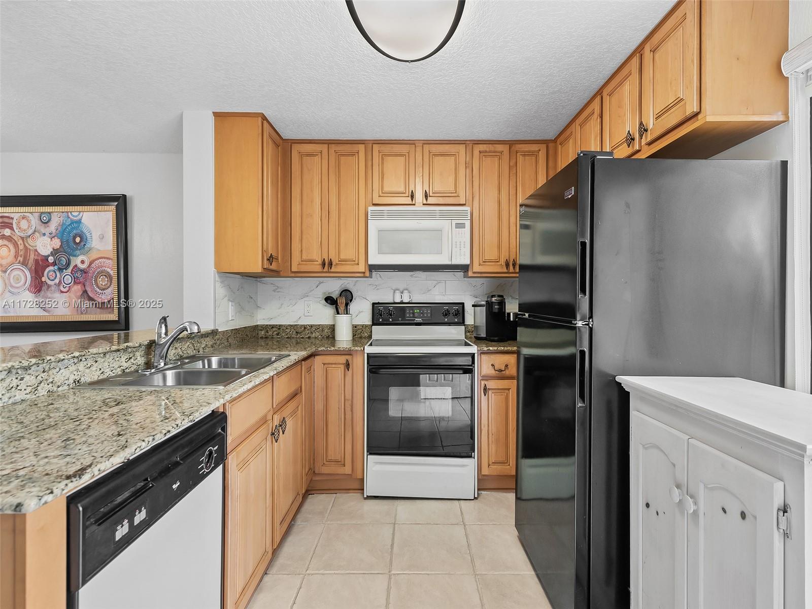 5144 S University Dr # 5144