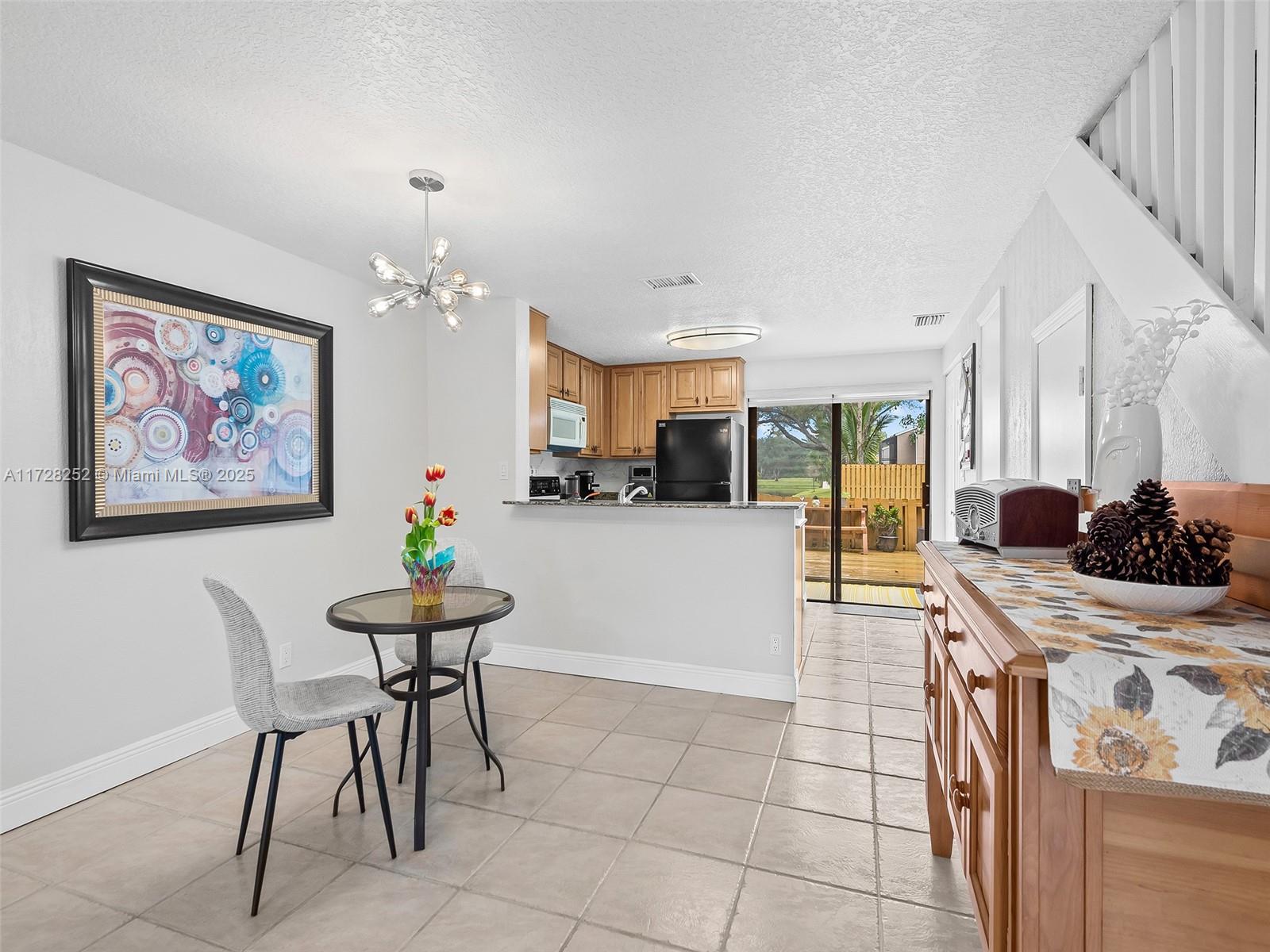 5144 S University Dr # 5144