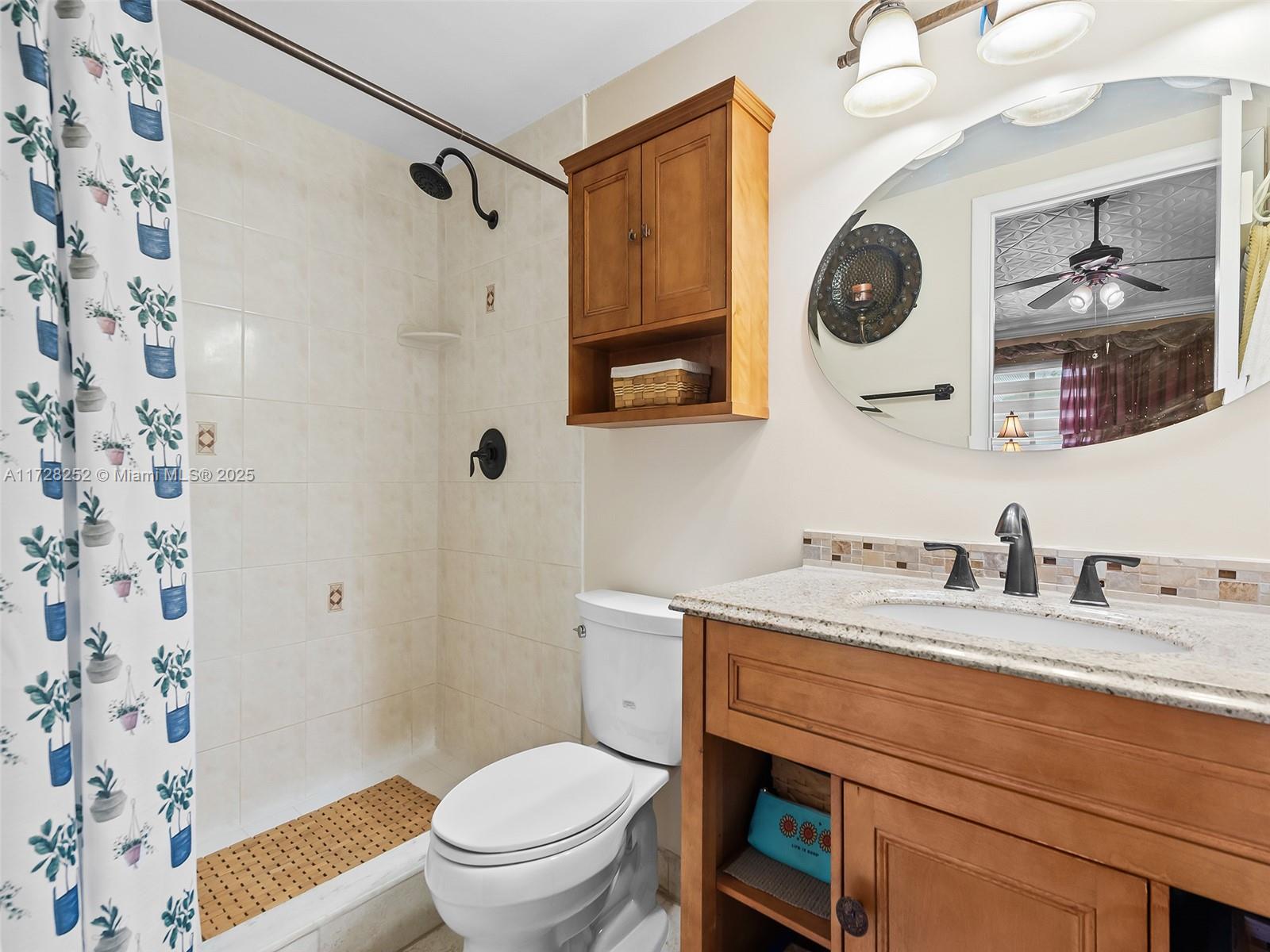 5144 S University Dr # 5144