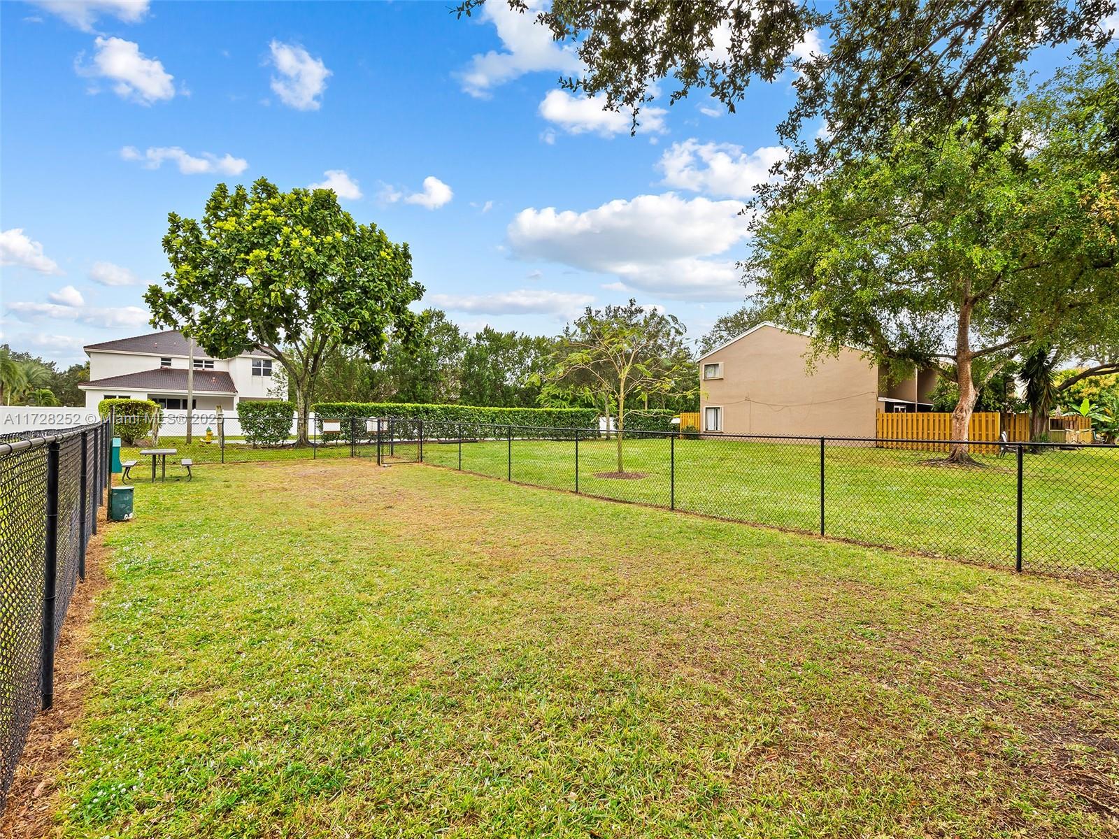 5144 S University Dr # 5144