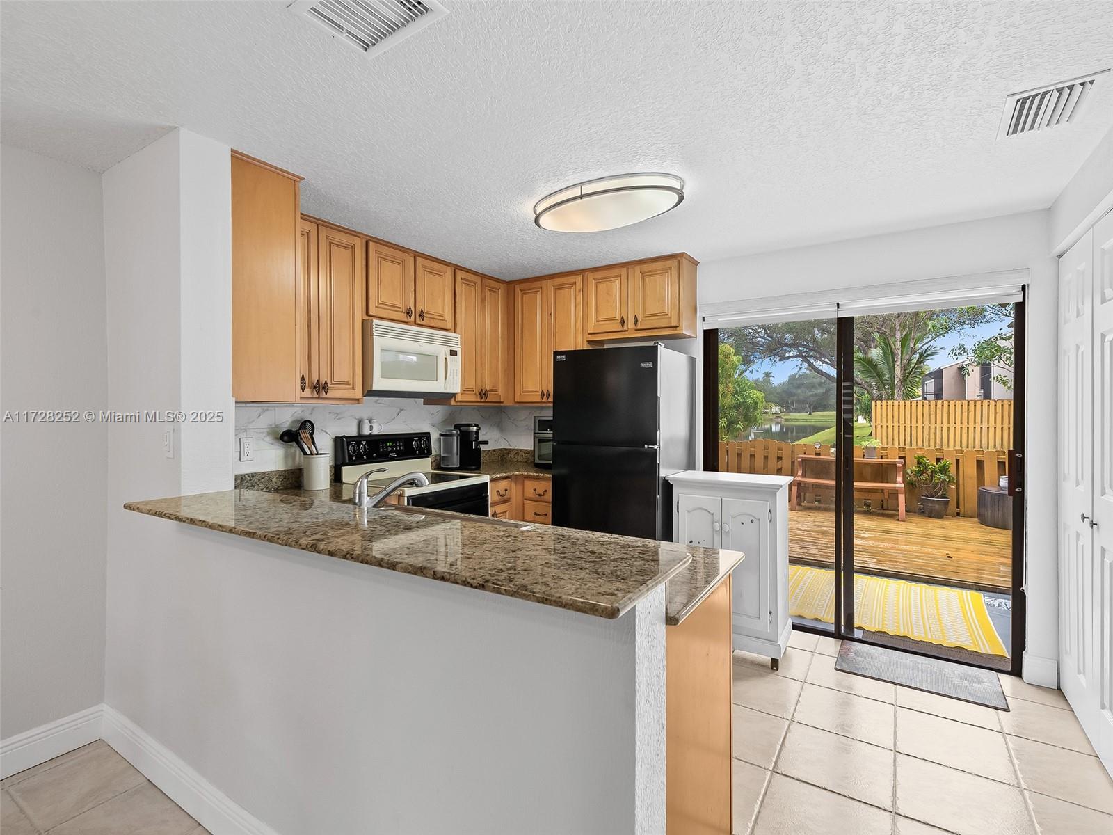 5144 S University Dr # 5144