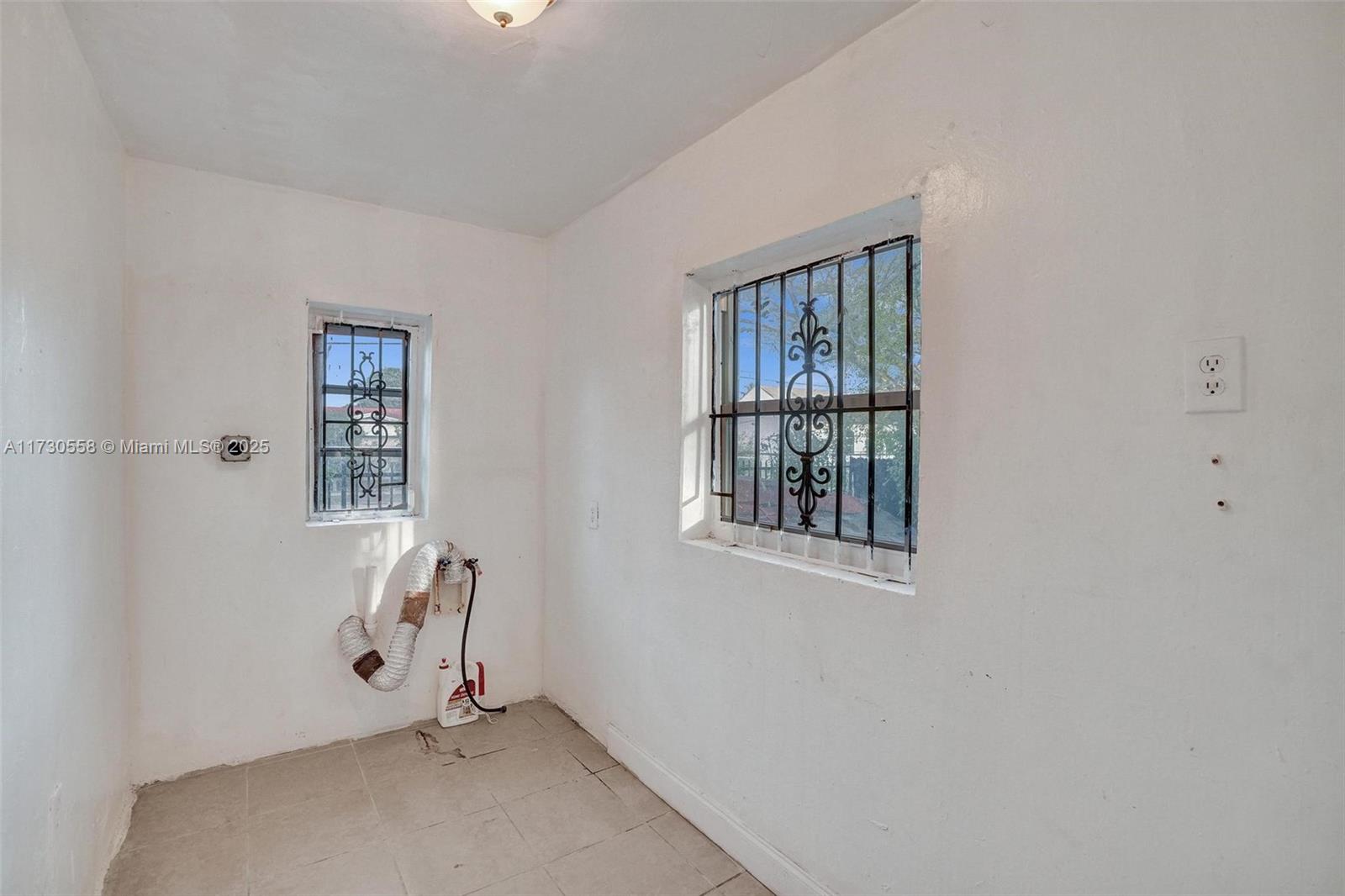 1400 NW 70th St