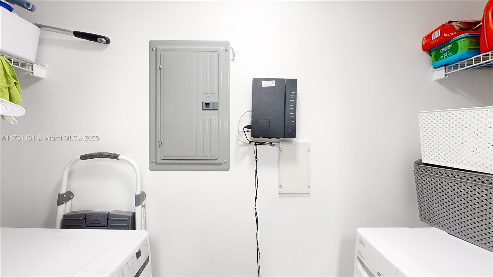 19501 W Country Club Dr # 10 Unit: PH-10