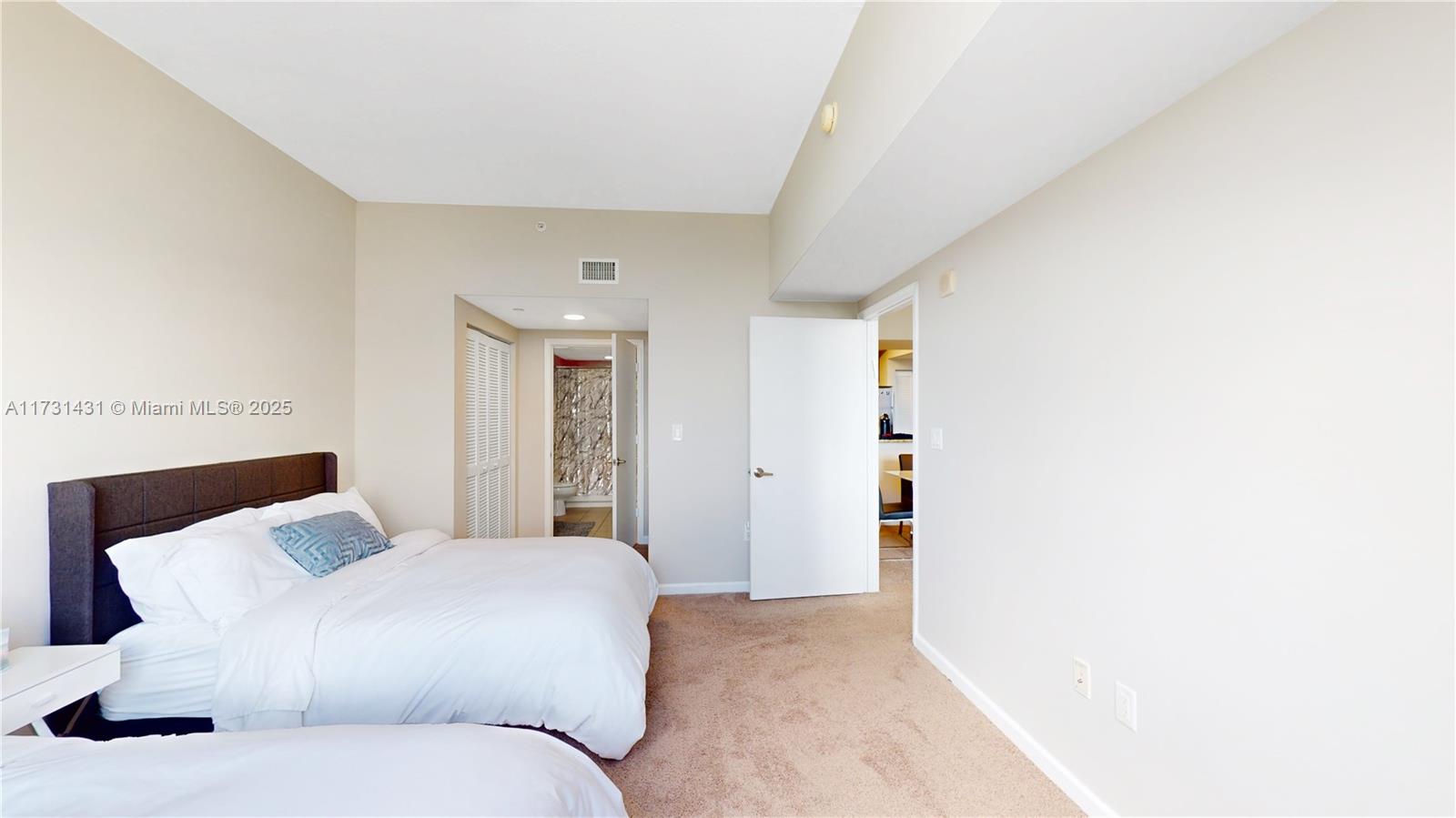 19501 W Country Club Dr # 10 Unit: PH-10