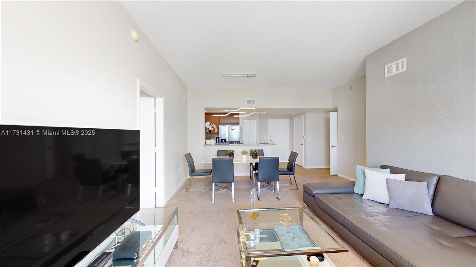 19501 W Country Club Dr # 10 Unit: PH-10