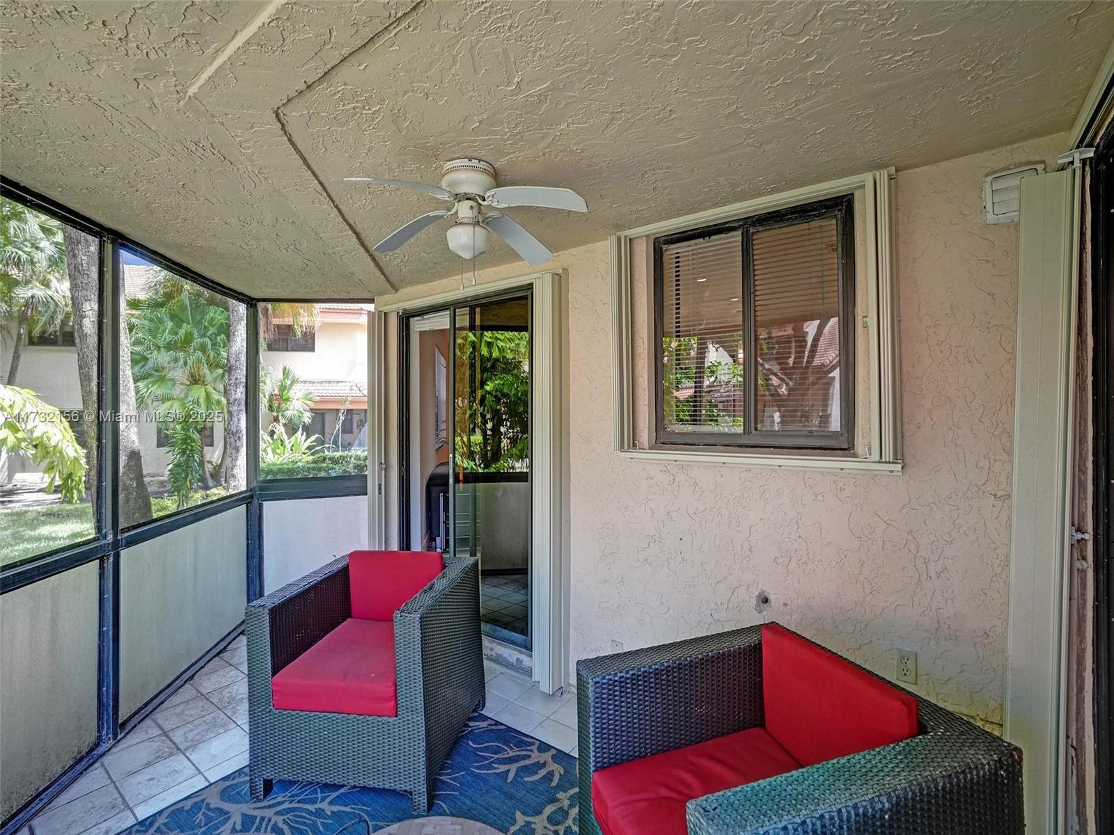 3507 Green Leaf Cir # 2004