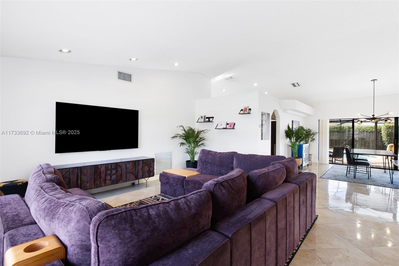 301 NW 107th Ave