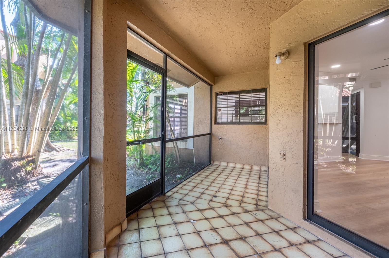 8817 W Sunrise Blvd # 8817
