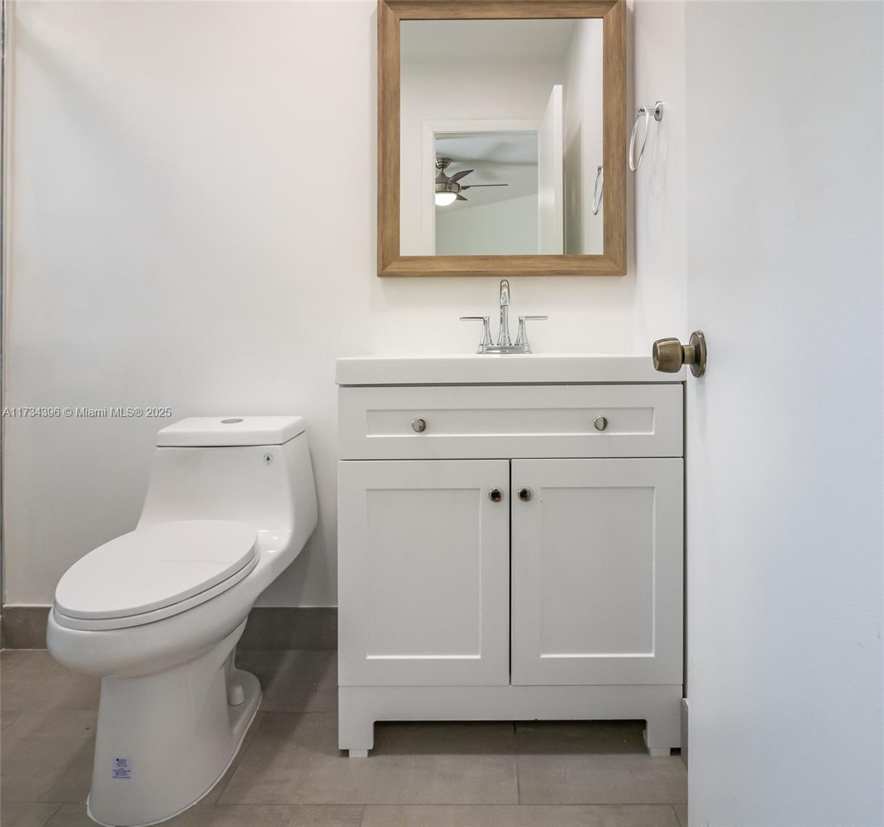 8817 W Sunrise Blvd # 8817