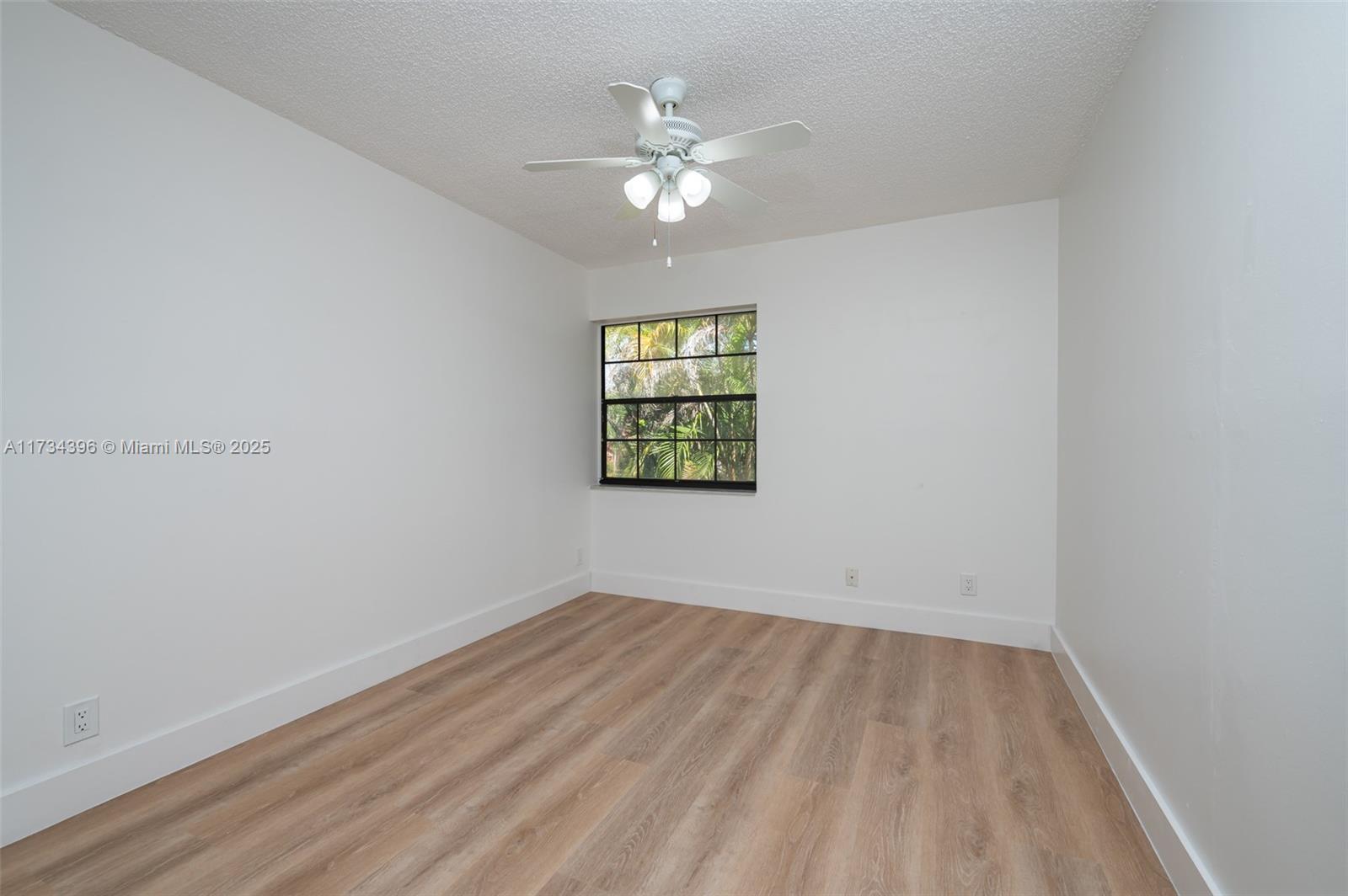 8817 W Sunrise Blvd # 8817