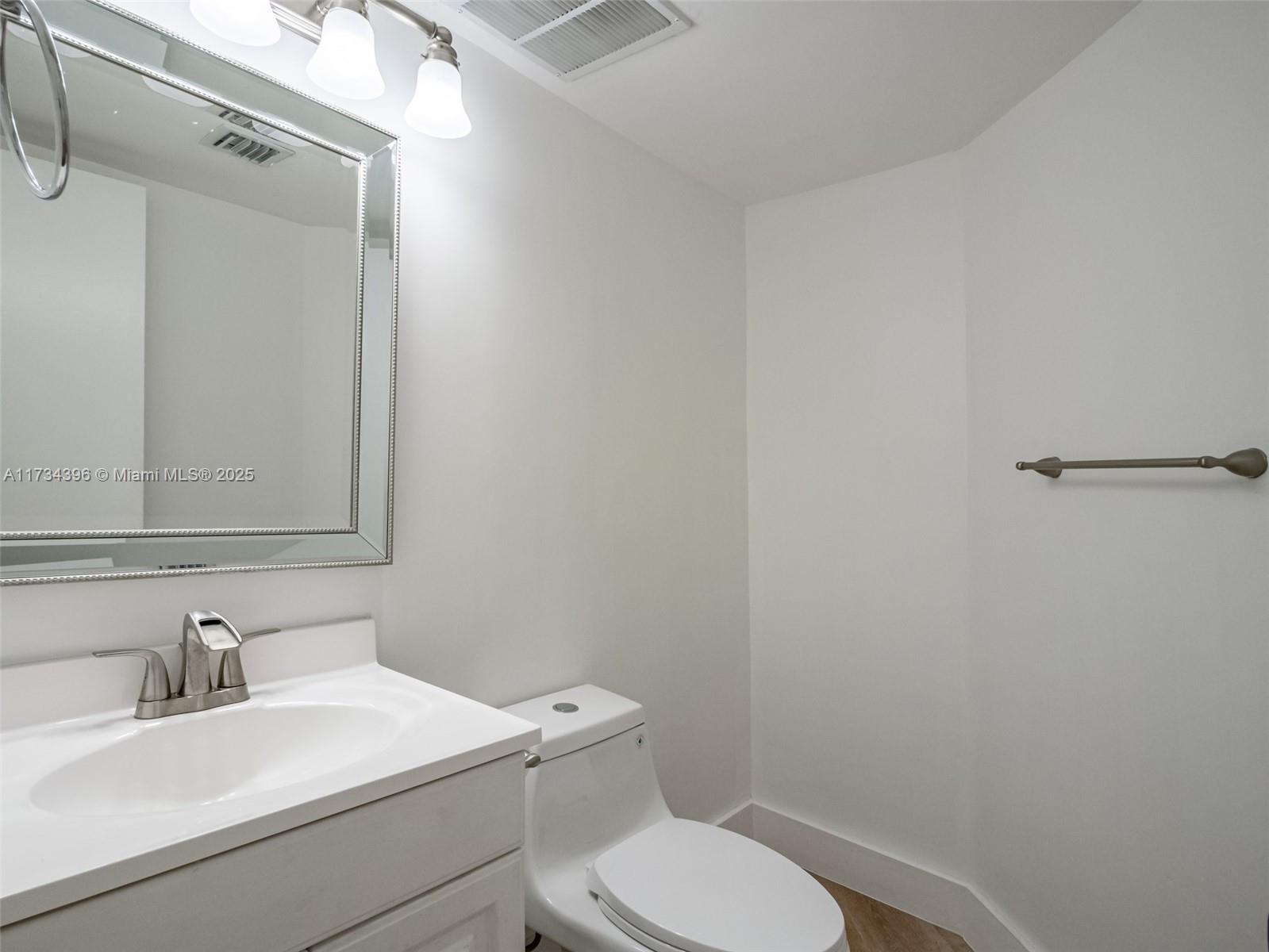 8817 W Sunrise Blvd # 8817