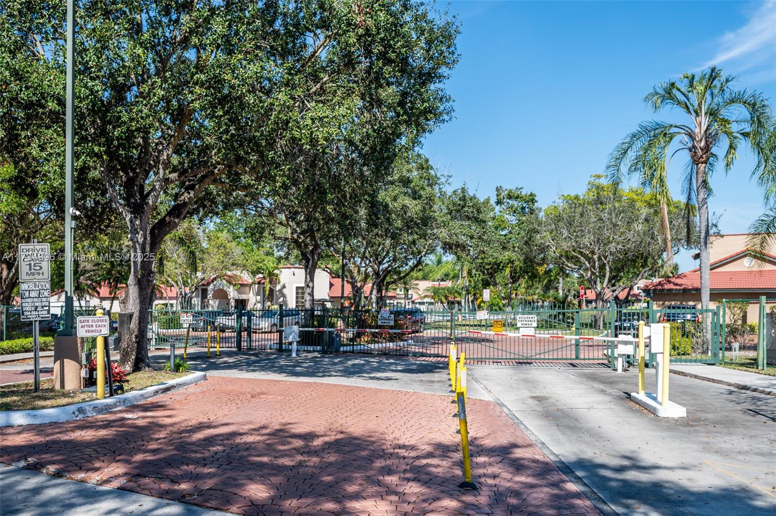 8817 W Sunrise Blvd # 8817