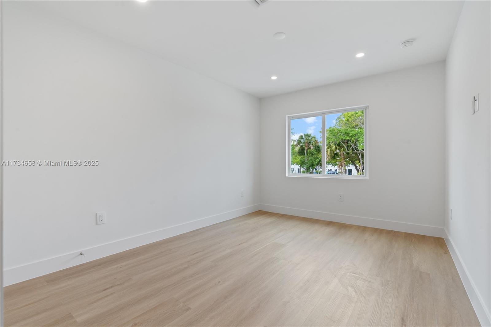 1567 NW 94TH Way # 10