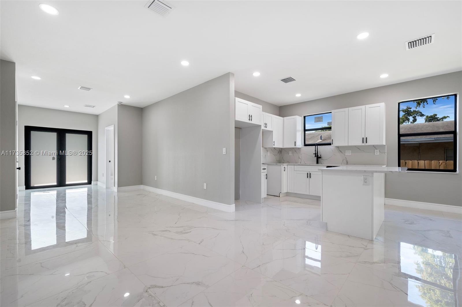 805 NW 22nd Rd