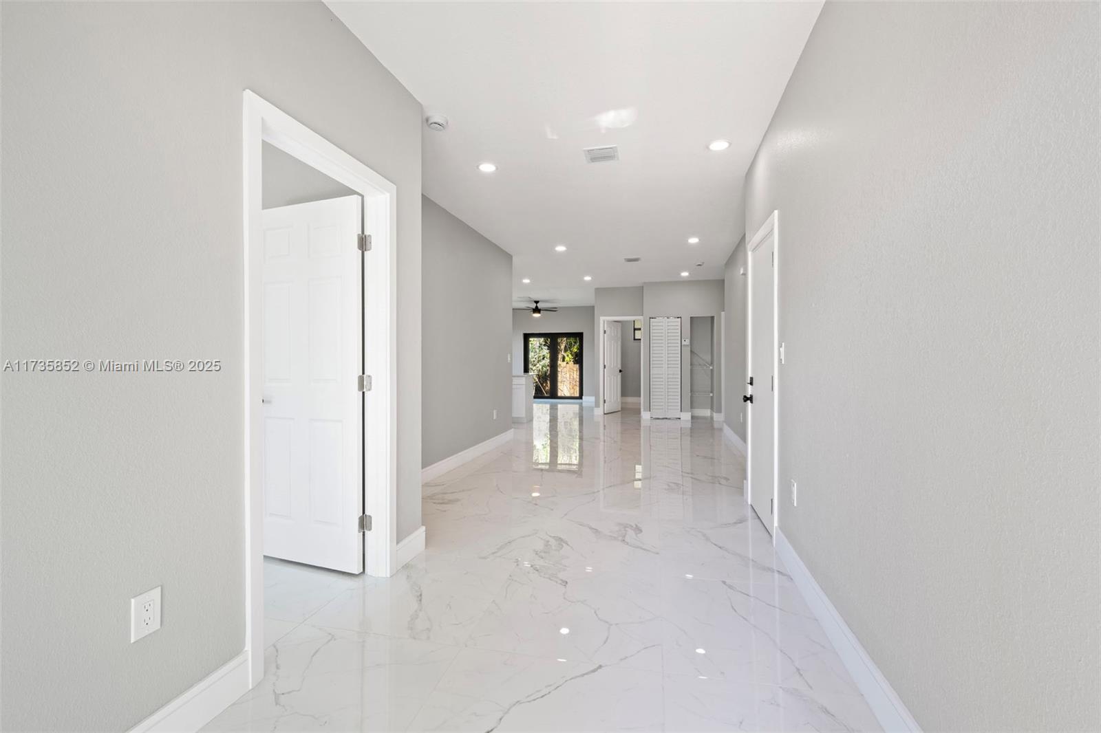 805 NW 22nd Rd