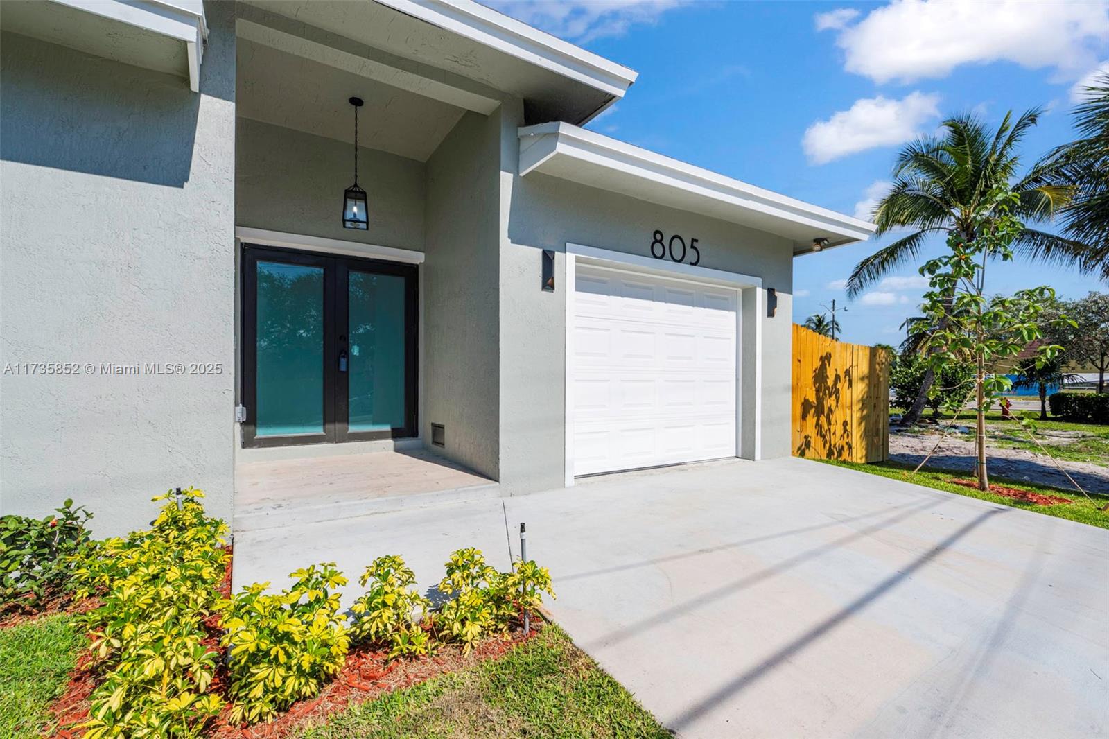 805 NW 22nd Rd