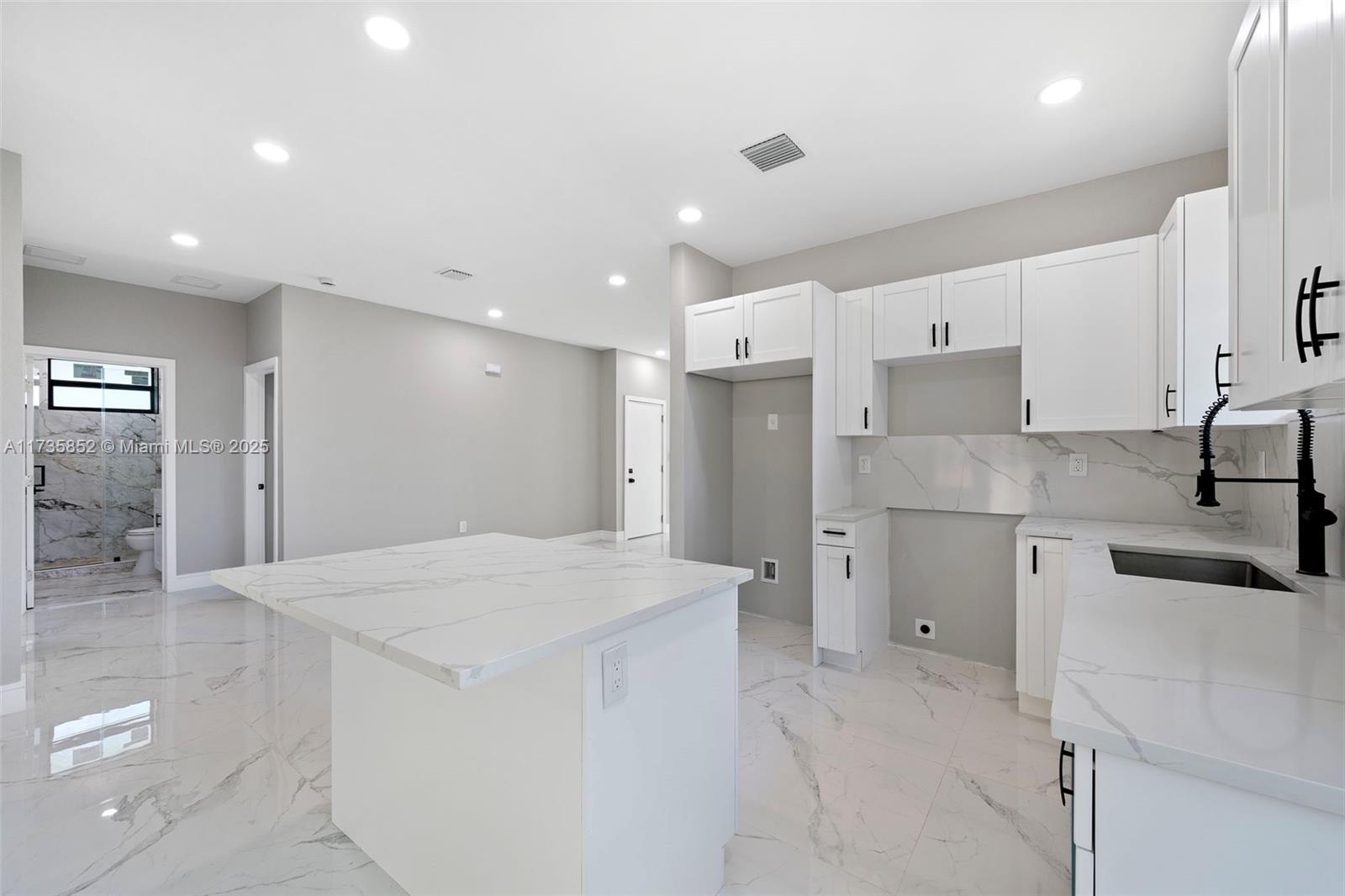 805 NW 22nd Rd