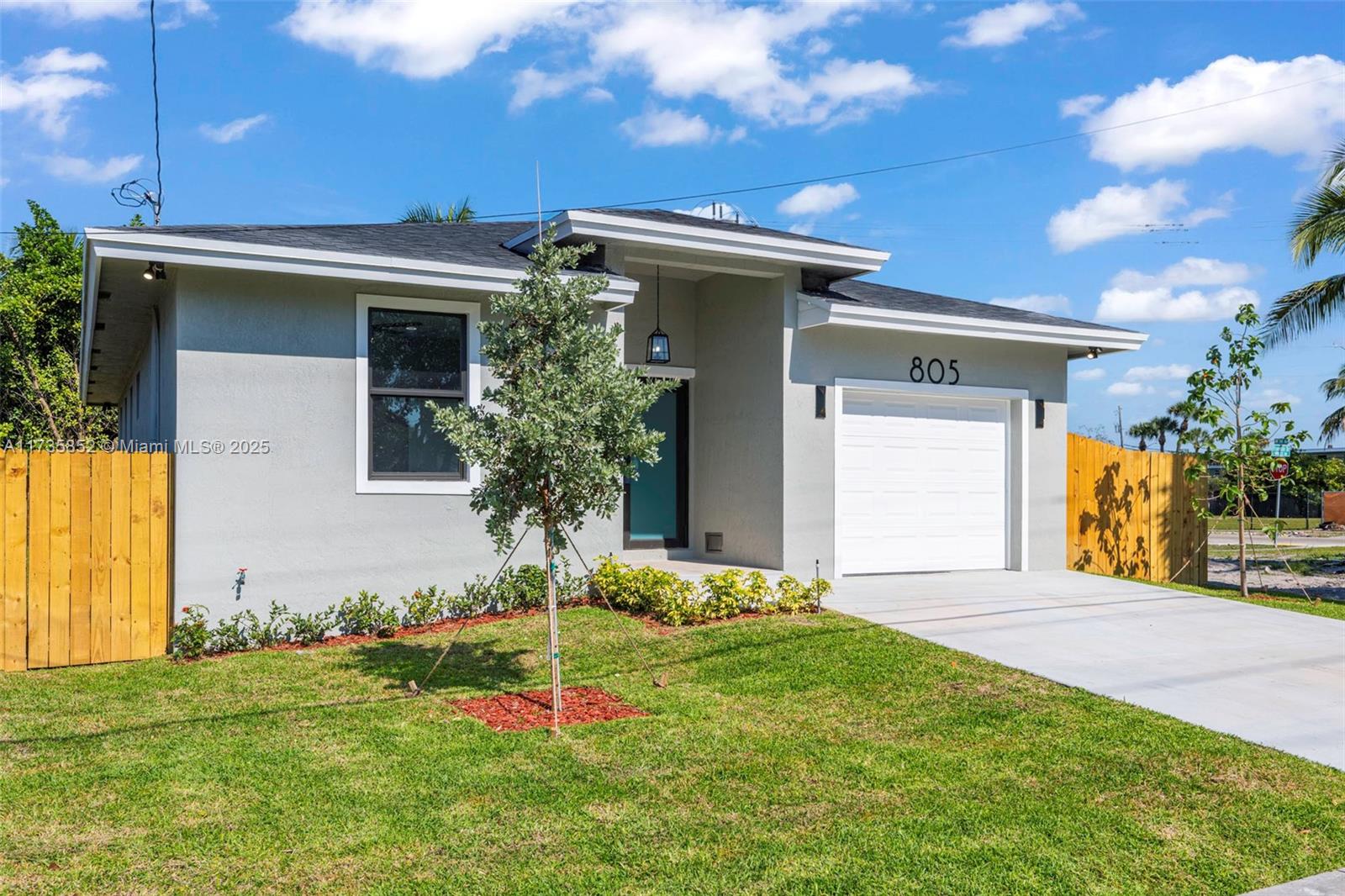 805 NW 22nd Rd