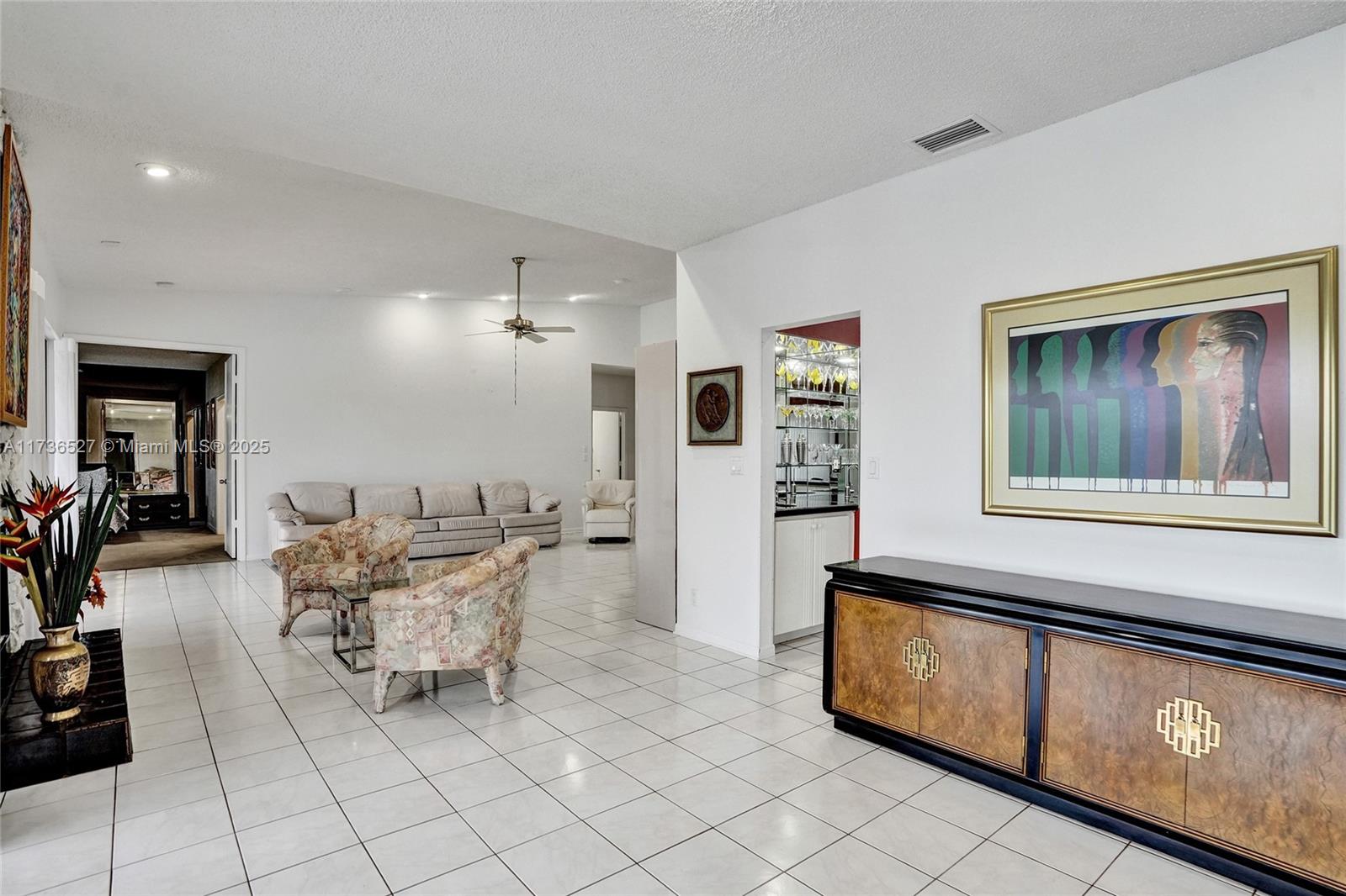 8218 NW 85th Ave