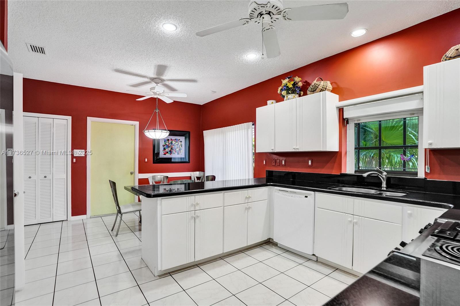 8218 NW 85th Ave