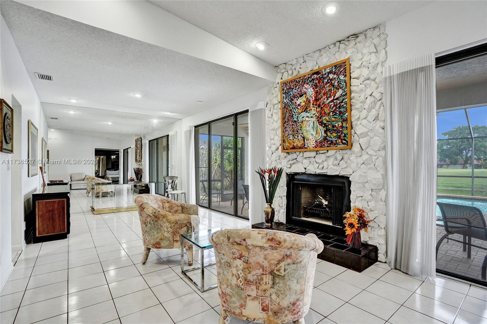 8218 NW 85th Ave