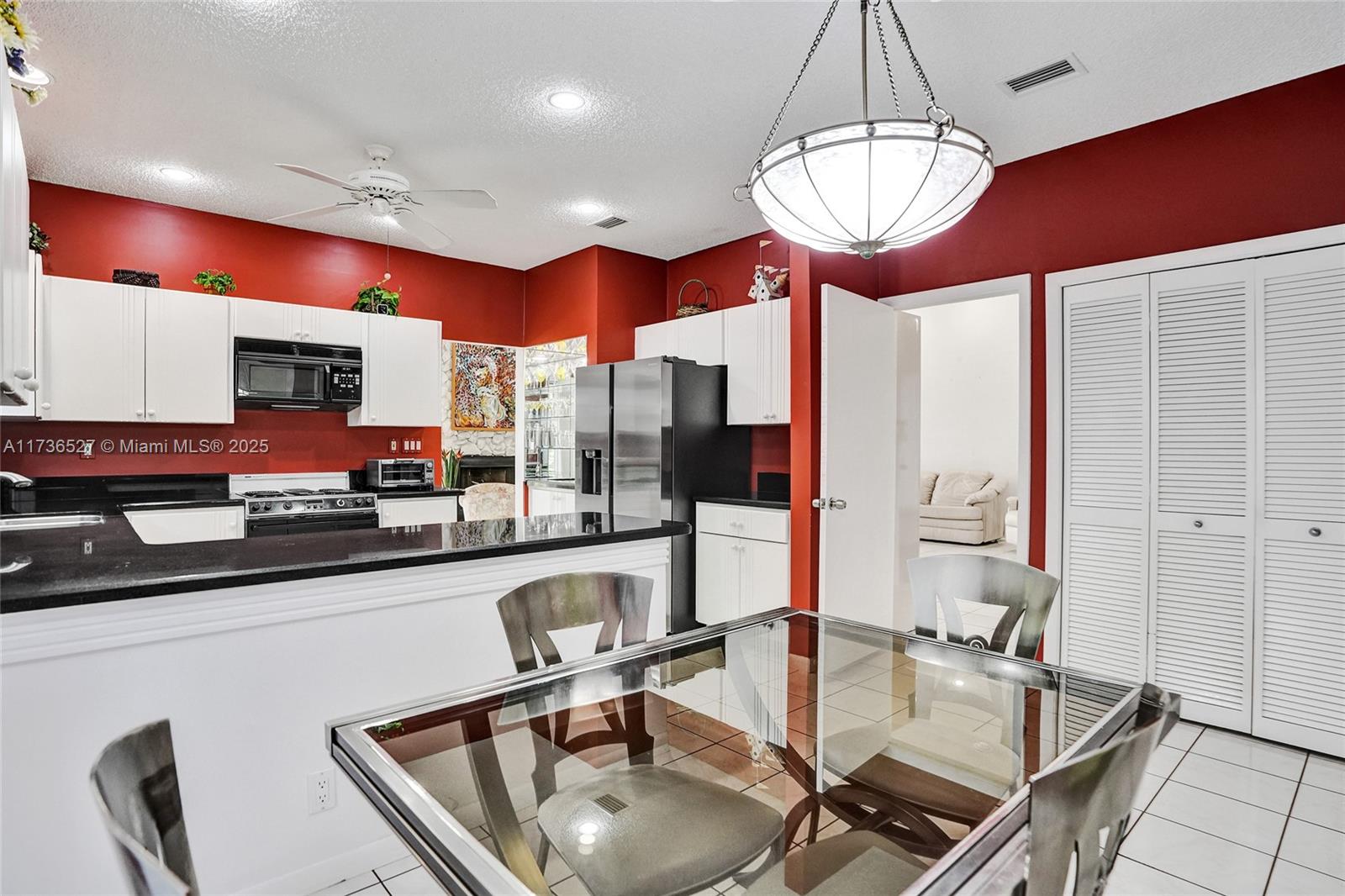 8218 NW 85th Ave