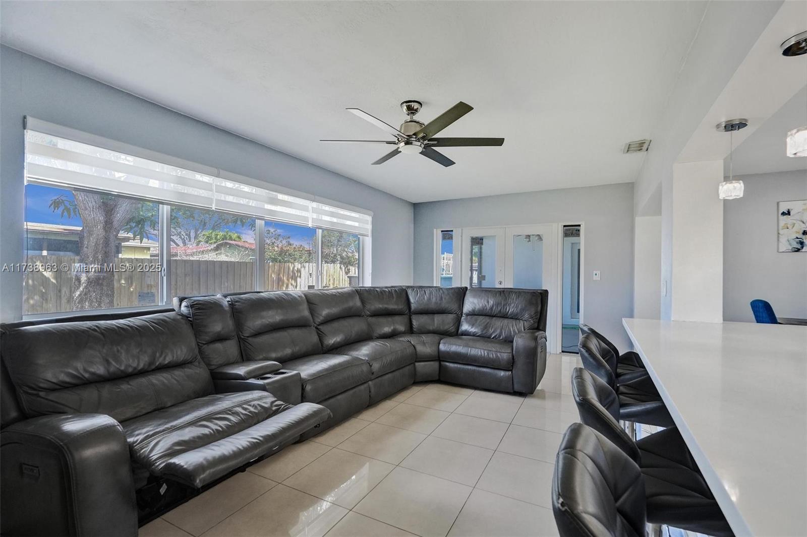 7711 NW 5th St