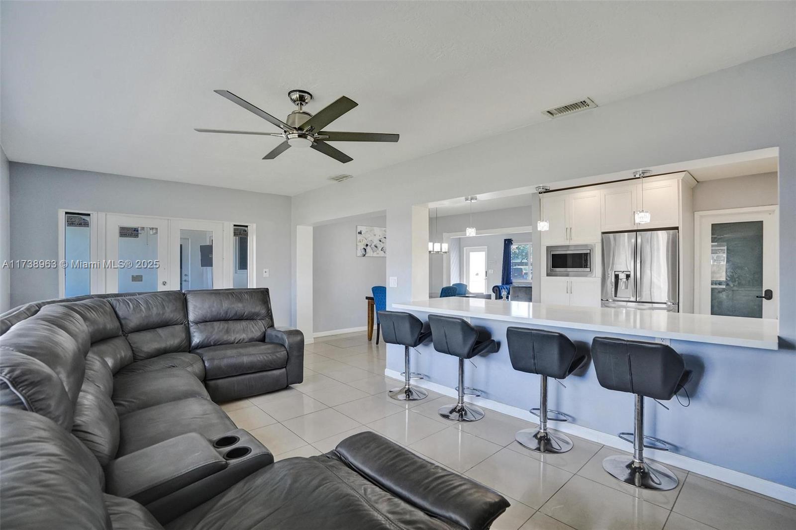 7711 NW 5th St