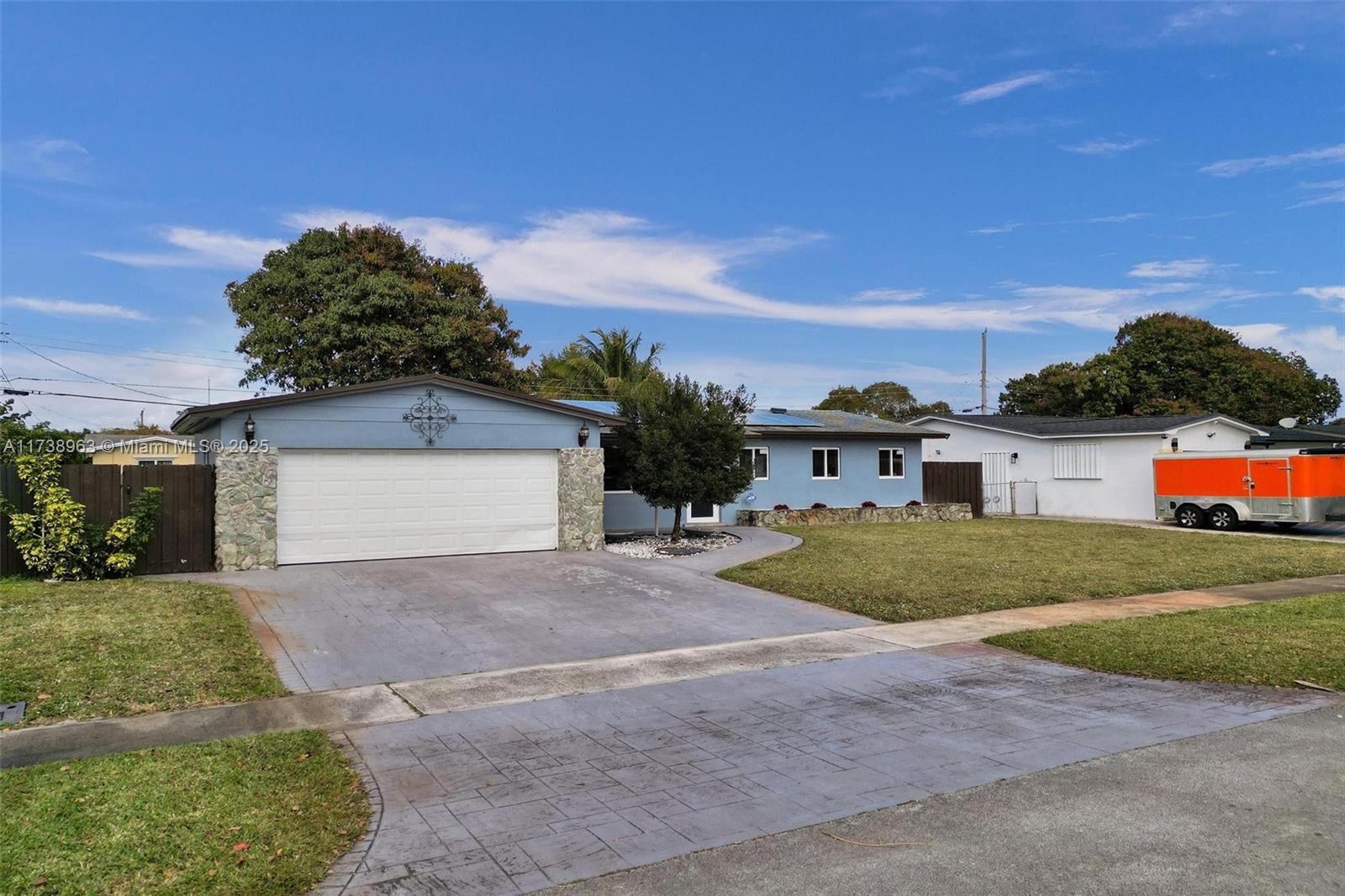 7711 NW 5th St