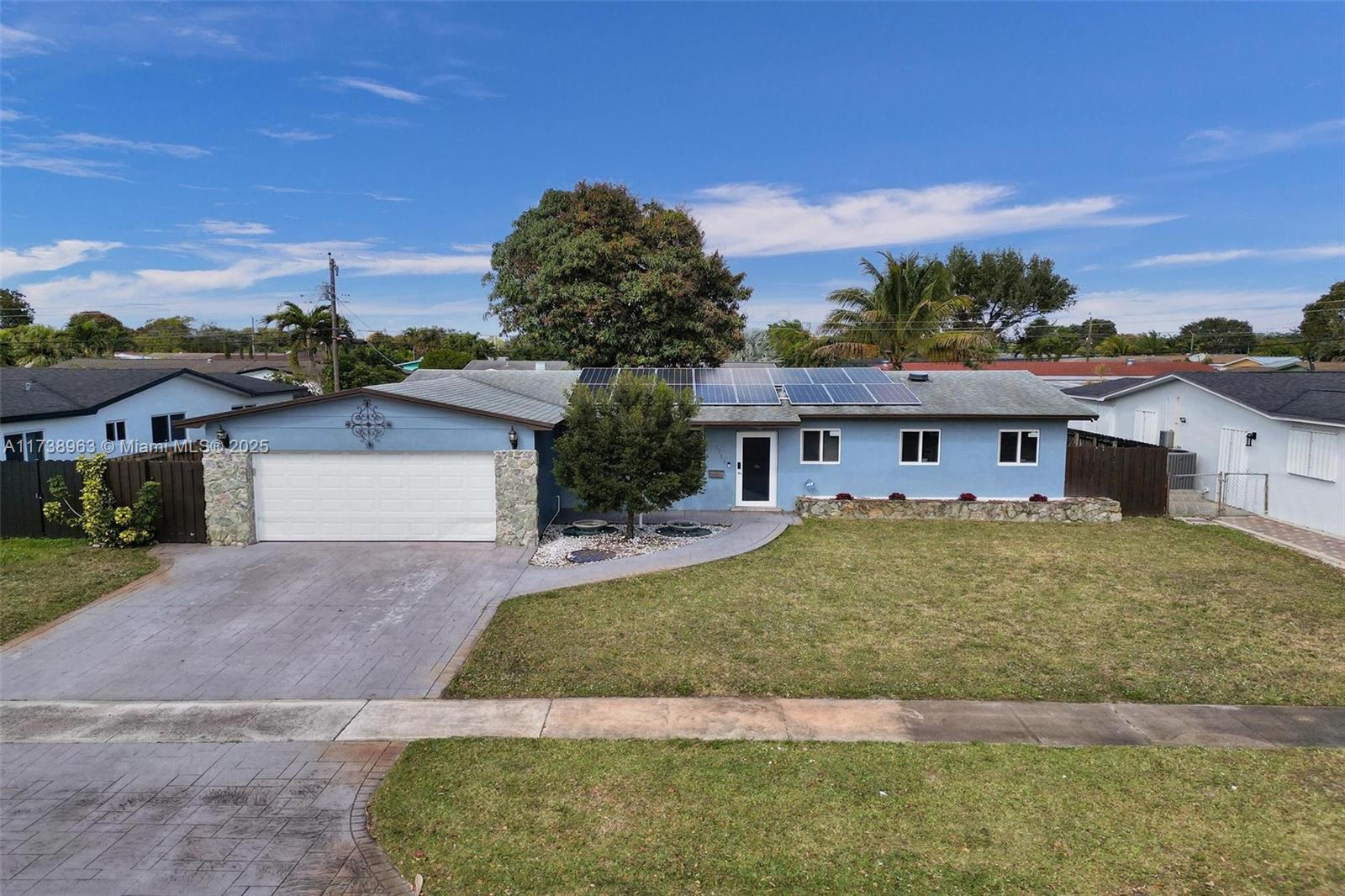 7711 NW 5th St