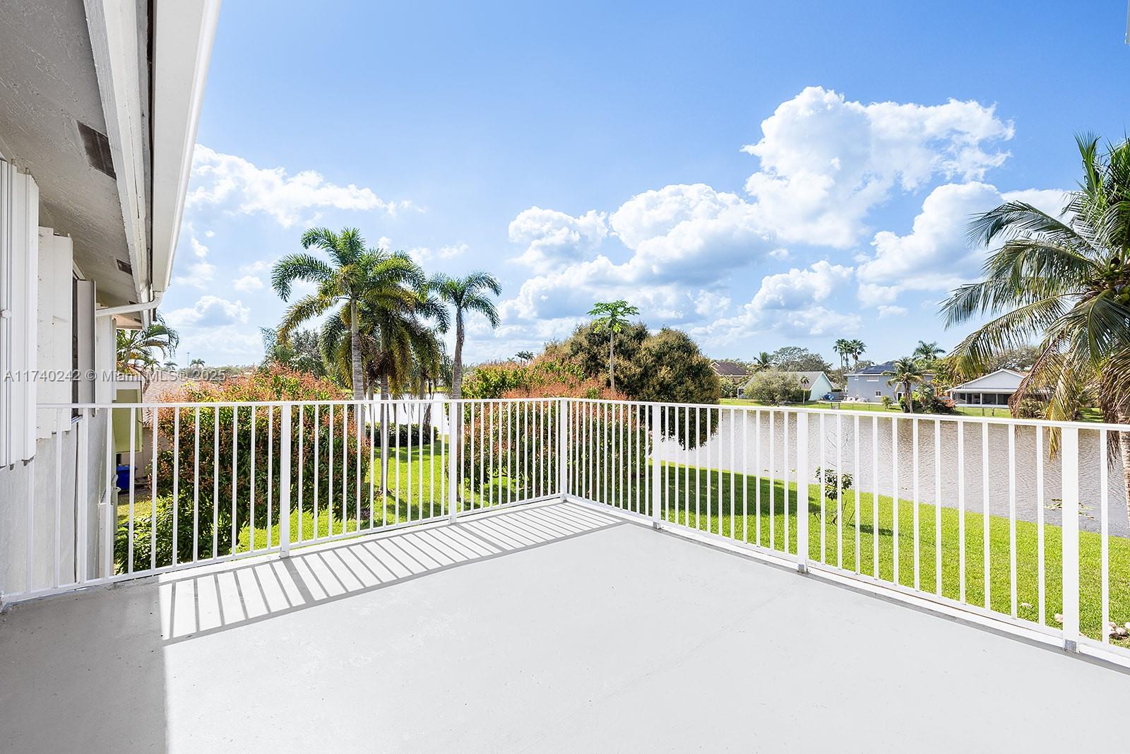 620 NW 204th Ave