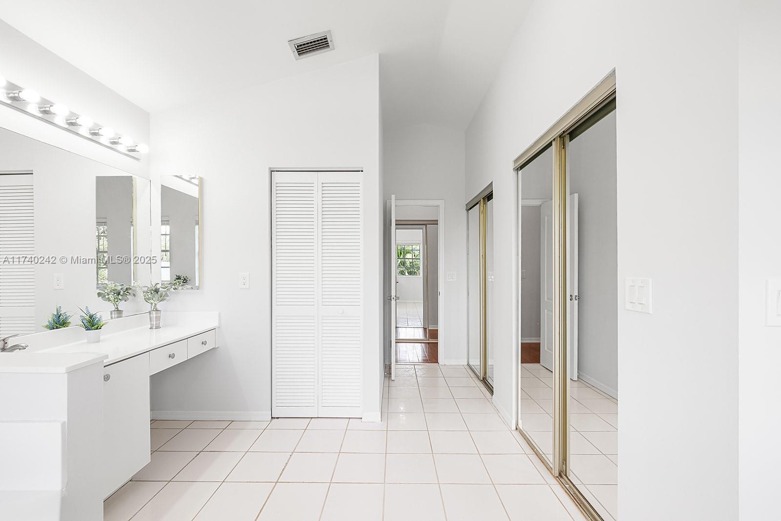 620 NW 204th Ave