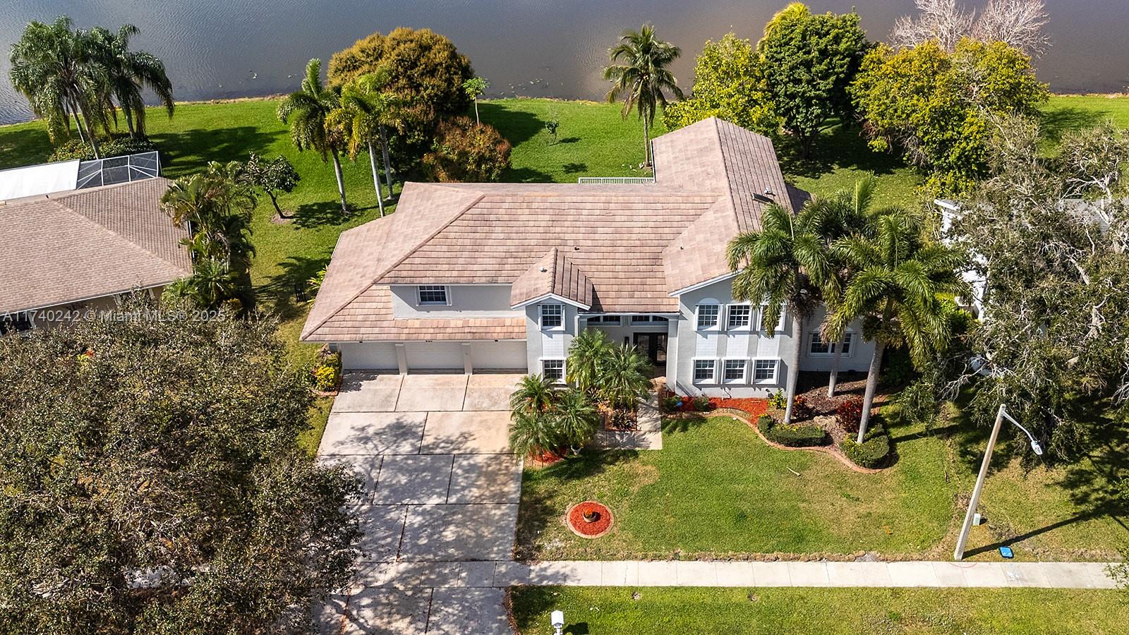 620 NW 204th Ave