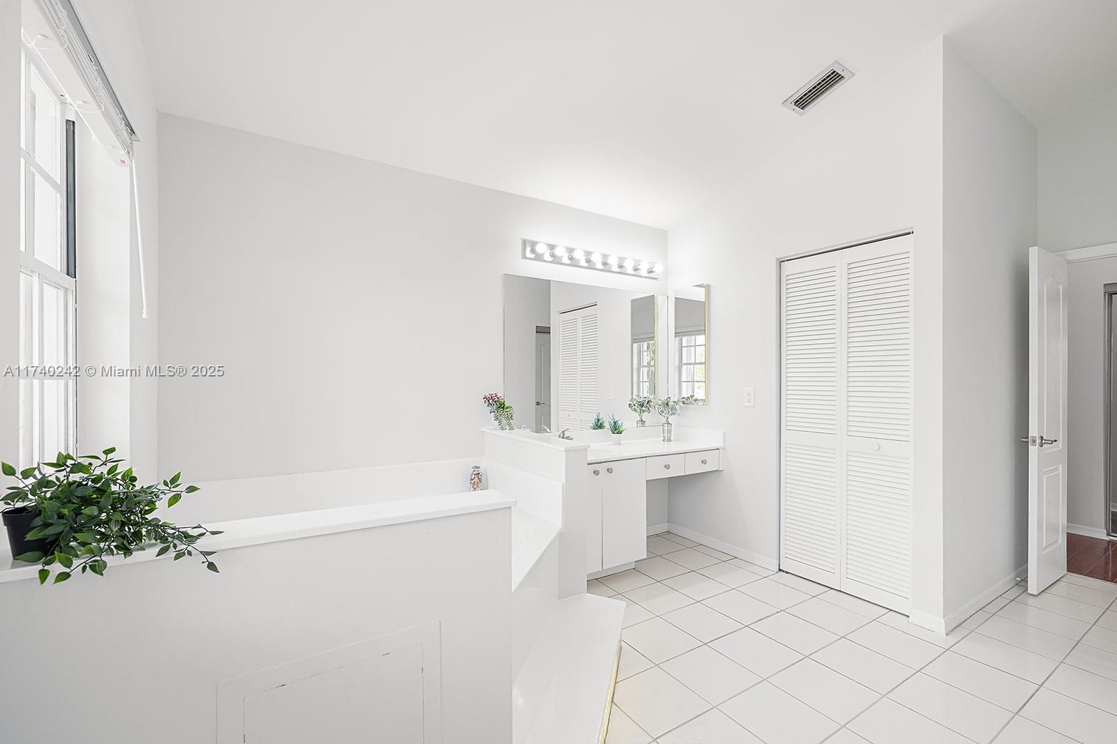 620 NW 204th Ave