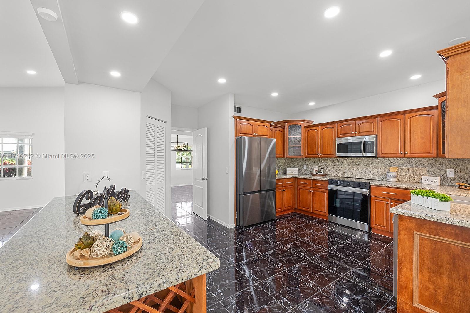 620 NW 204th Ave